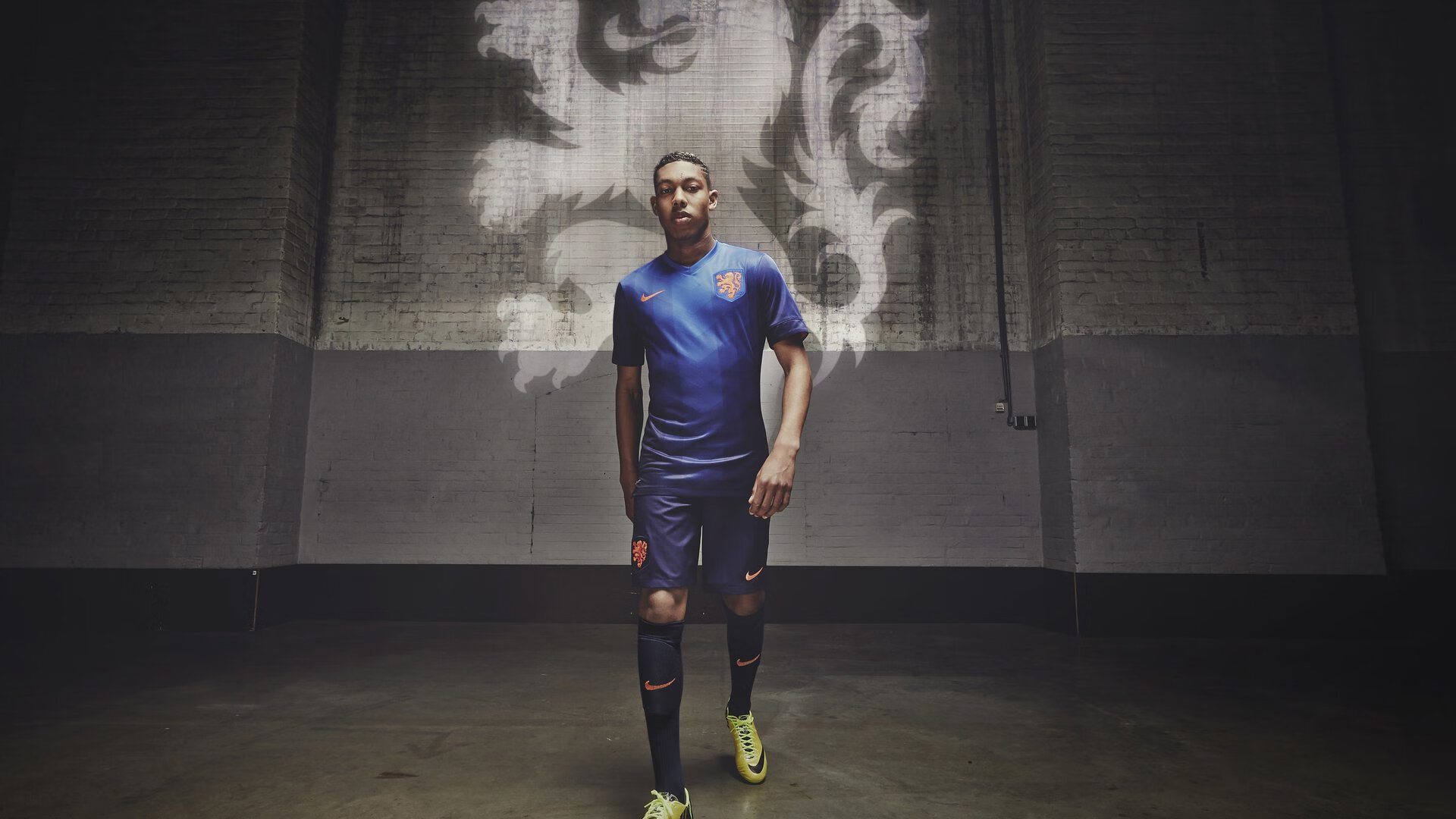 英超史上最年轻得分手诞生，未来可期，英超最年轻主帅